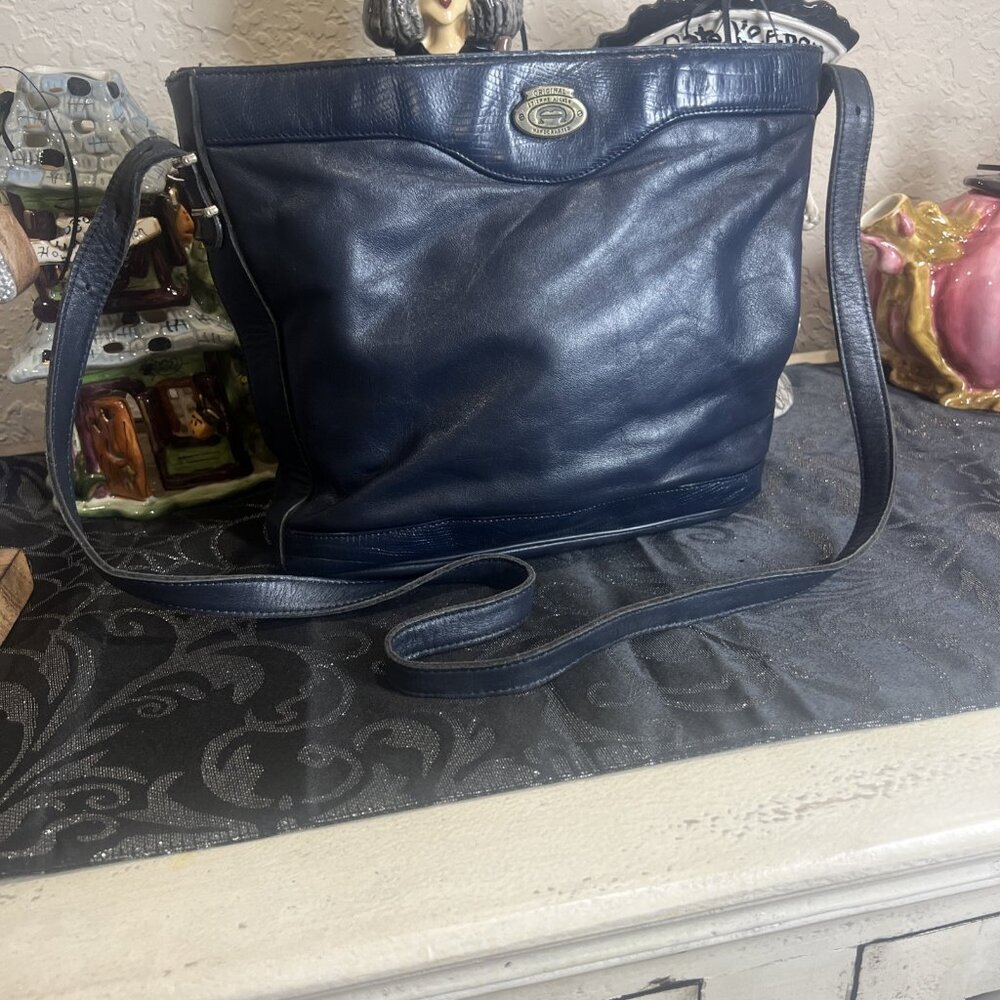 Vintage Etienne Aigner Navy Blue Leather Handbag Purse Adj Strap Medium - Picture 1 of 14